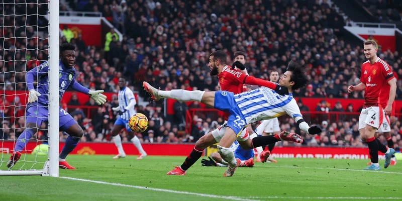 Soi kèo Fulham vs MU thấy rằng đội khách đang có một phong độ khá thiếu ổn định